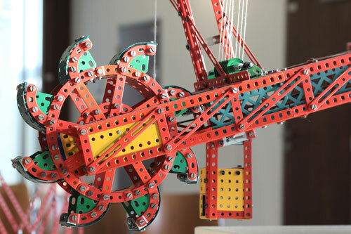 largest erector set