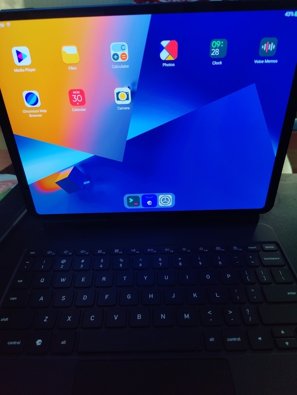 JingPad A1 Arm Linux 2-in-1 tablet can run Android apps